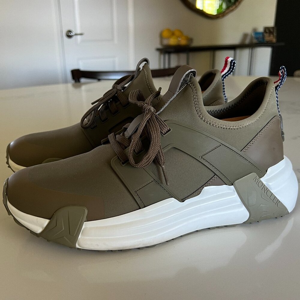 Moncler Men's Lunarove Low Top Sneakers Olive 9 / 42